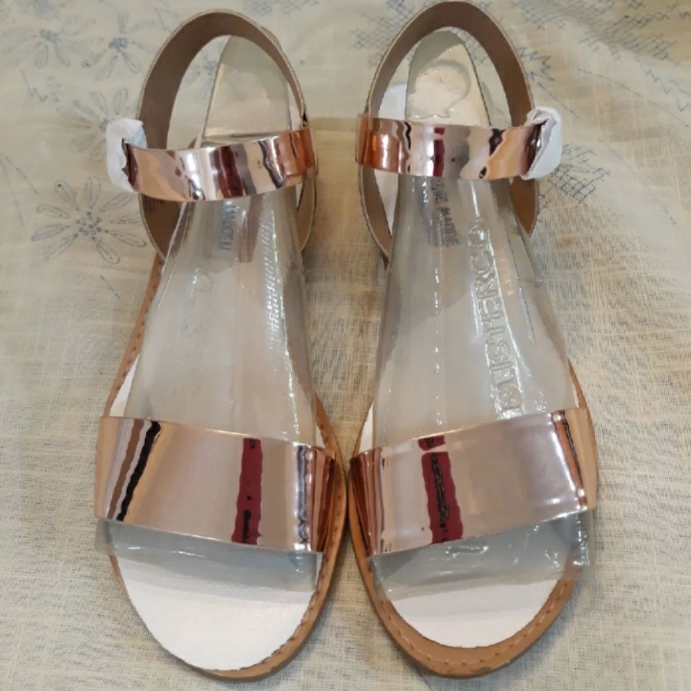 New Steve Madden  sandals